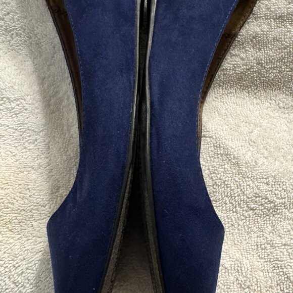 MERONA — Navy Blue Pointed-Toe Suede Flats • 8 1/2 - Picture 4 of 7